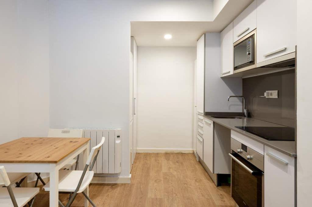 Apartment Live Camp Nou Оспиталет-де-Льобрегат Экстерьер фото