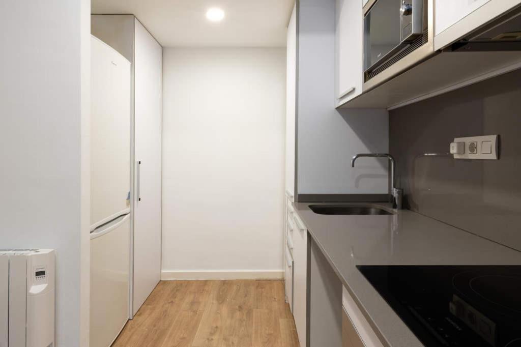 Apartment Live Camp Nou Оспиталет-де-Льобрегат Экстерьер фото